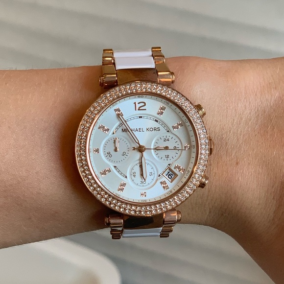 Michael Kors Rose Gold Chronograph Glitz Watch - Picture 4 of 7